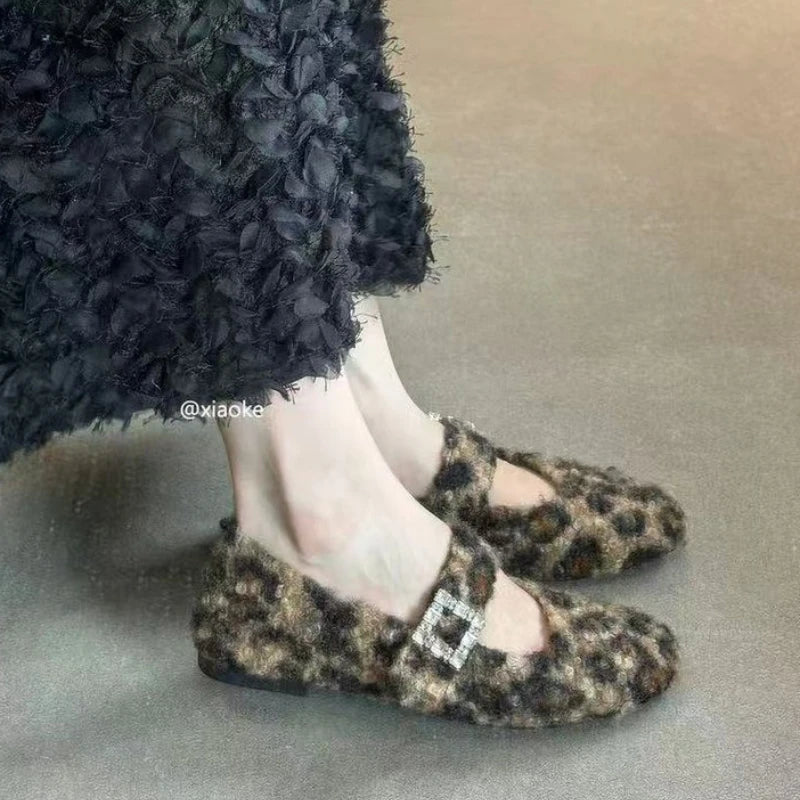 2026 New Clogs for Women Winter Fashion Cork Insole Warm Plush Slippers Shoes with Arch Support Cozy Home Furry Suede Shoe