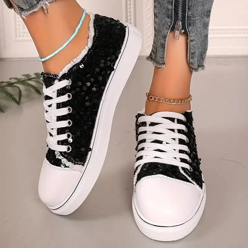 Spring 2026 new model lace-up sports shoes, fashionable and casual style, women's style canvas low-top flat semi-sulfurized sole
