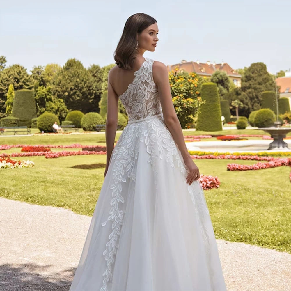 Newest Simple Wedding Dress For Women 2026  Gorgeous One Shoulder Appliques Bridal Gown With Belt Vintage Style Robe De Marié