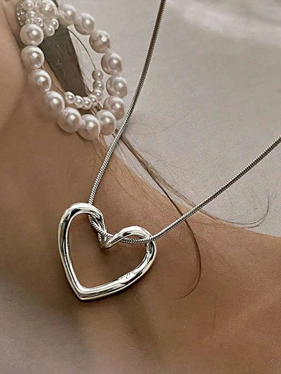 Hollow Heart Pendant Necklace For Women, Simple Clavicle Chain, Stainless Steel, Daily Wear Gift