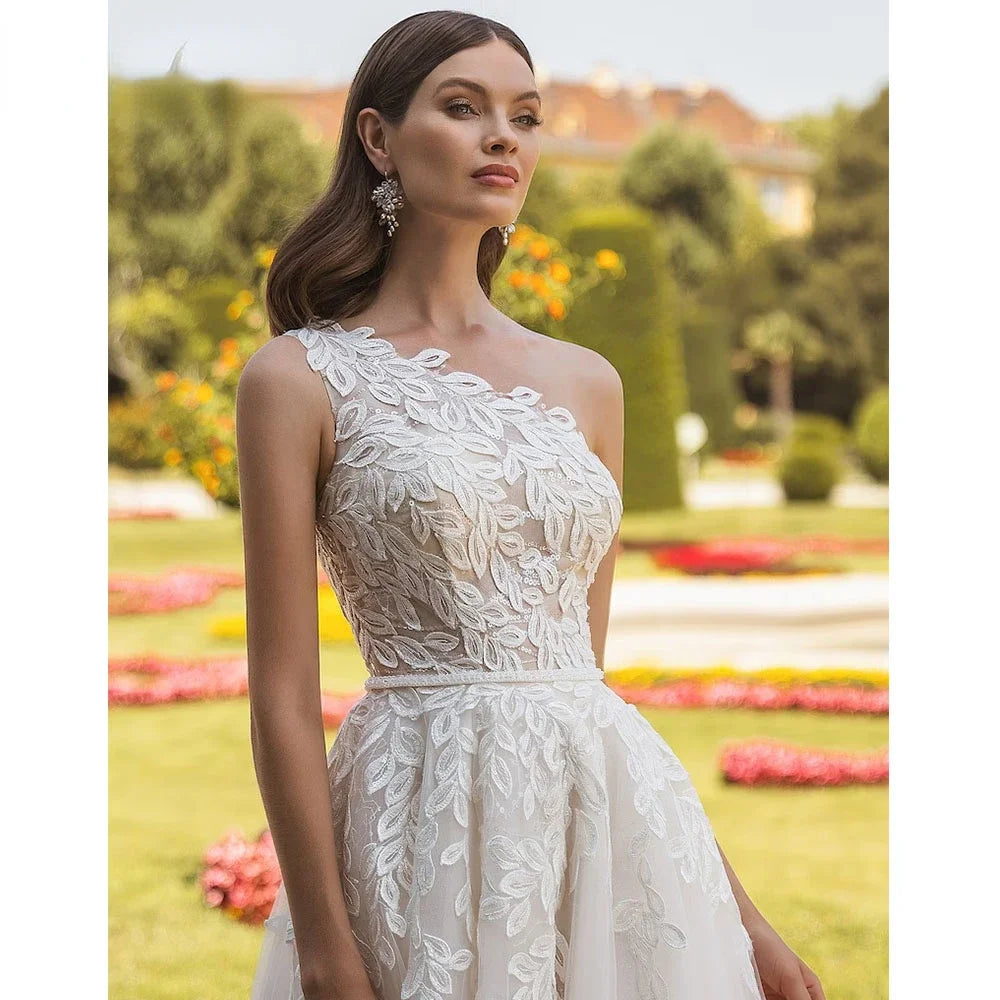 Newest Simple Wedding Dress For Women 2026  Gorgeous One Shoulder Appliques Bridal Gown With Belt Vintage Style Robe De Marié
