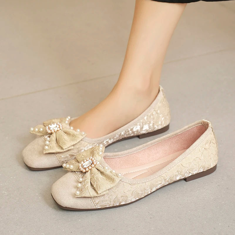 Diamond-encrusted bow versatile flat shoes 2026 new square toe soft sole slip-on single shoes