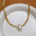 Retro Exquisite Gold Color Stainless Steel Oval Imitation Pearl Pendant Necklace for Women Collarbone Chain Jewelry Accessories