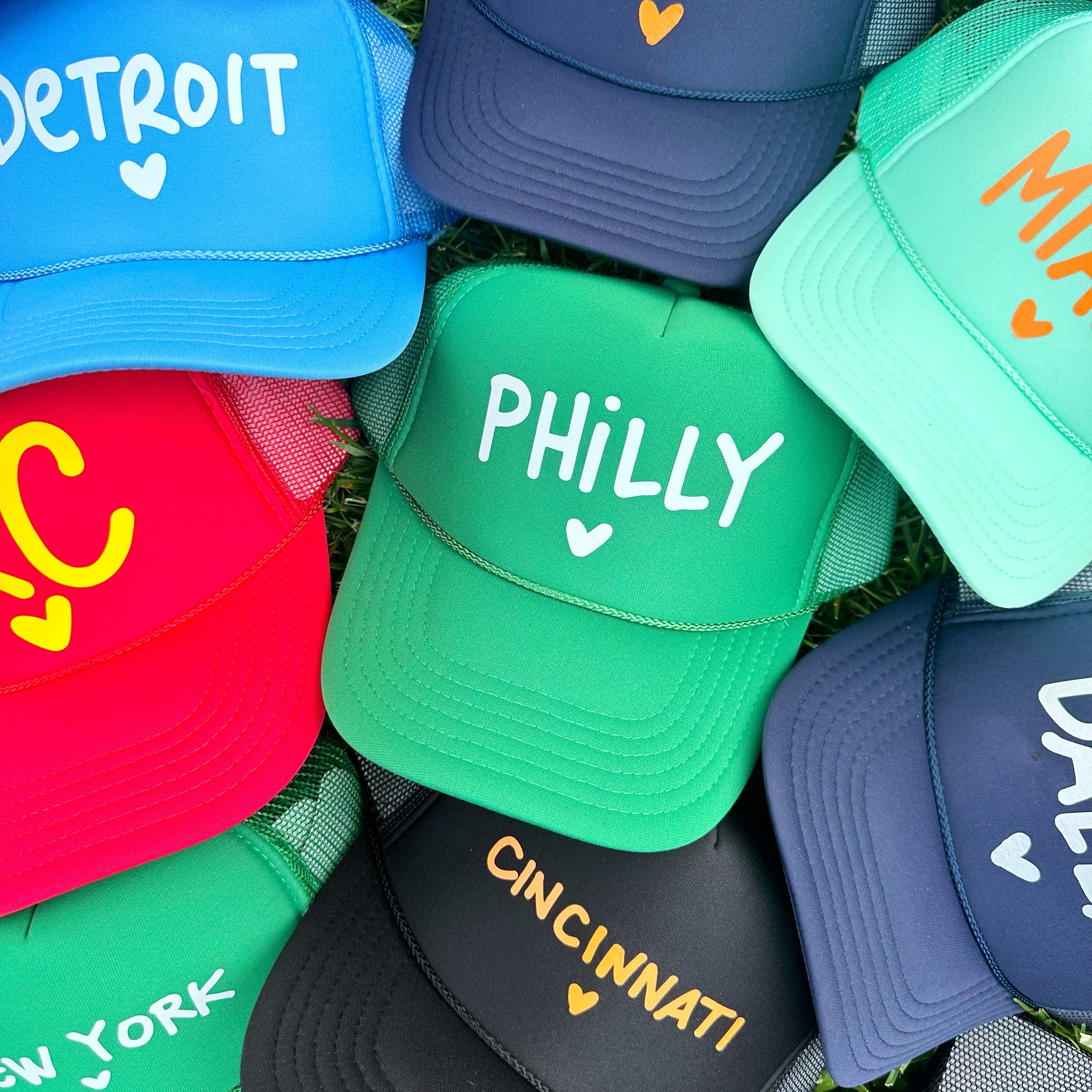 I LOVE PHILLY ♡ printed trucker hat