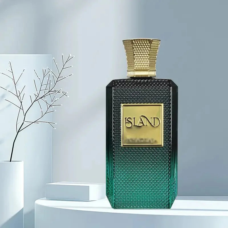 SLAND perfume, a fresh and cured aquatic flower fragrance, jasmine and lily of the valley ambergris and cedar, is clean and steady, with lasting fragrance.