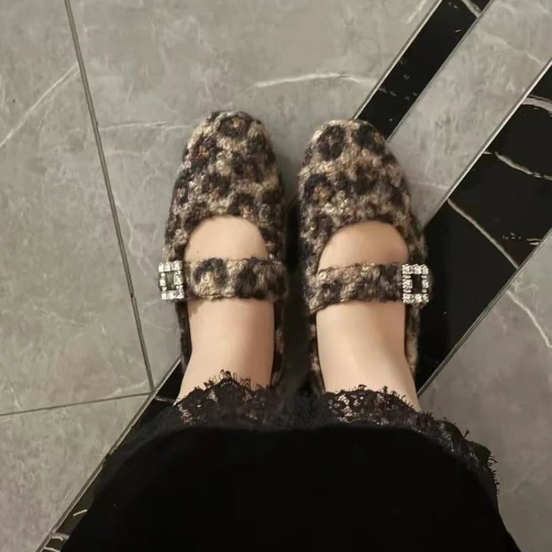 2026 New Clogs for Women Winter Fashion Cork Insole Warm Plush Slippers Shoes with Arch Support Cozy Home Furry Suede Shoe