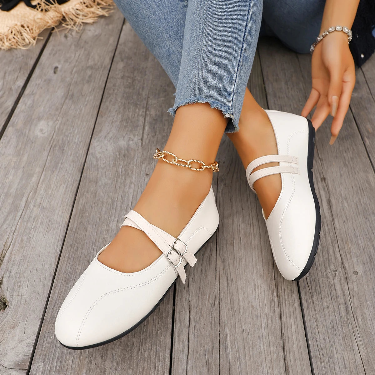 Fashionable Best Selling New Comfortable Plus Size Women's Shoes Spring and Autumn Elegant Round Toe Sexy Casual Flat Shoes