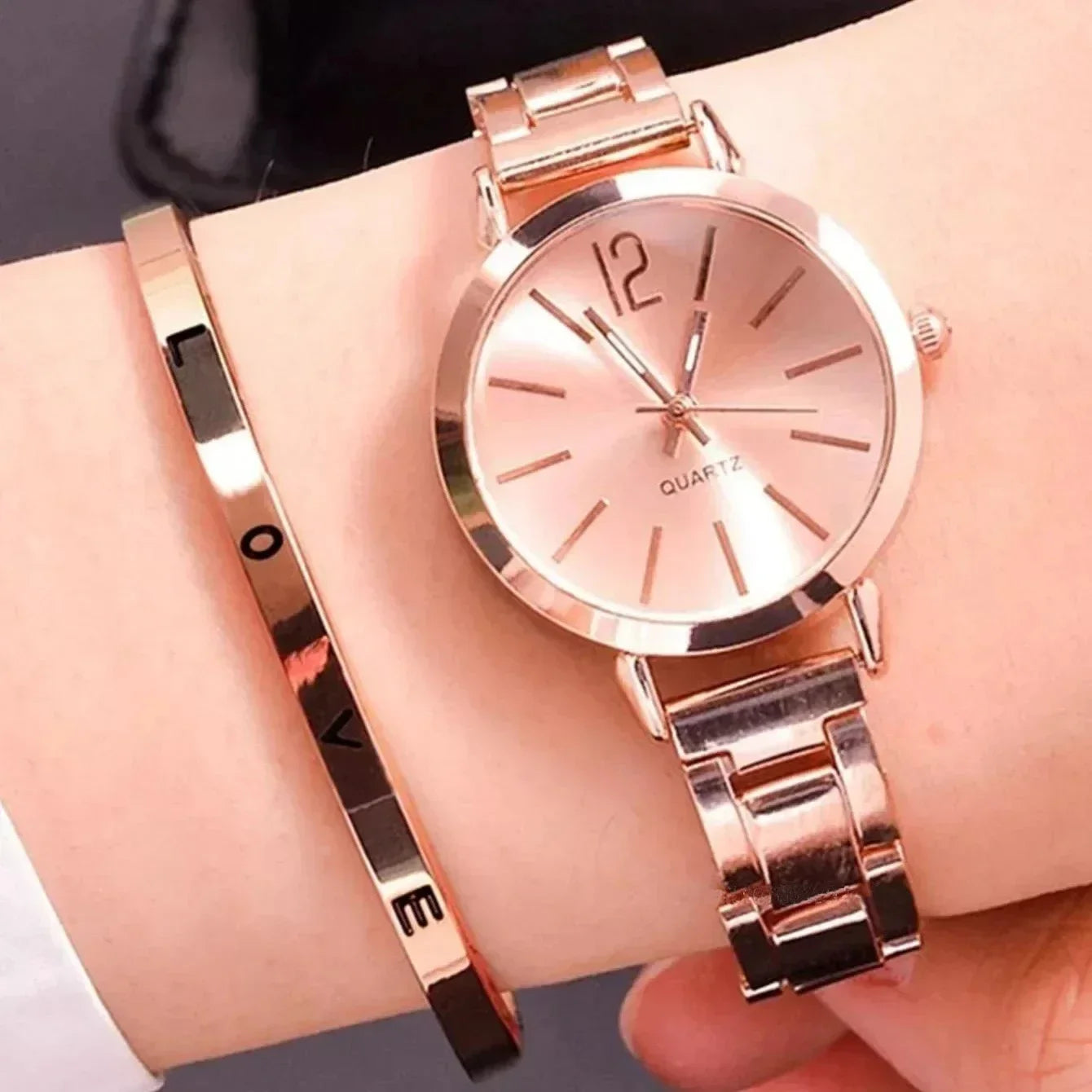 2PCS Women's Watch Fashion Gold Steel Band Quartz Wristwatch Opening Cuff Bracelet Set