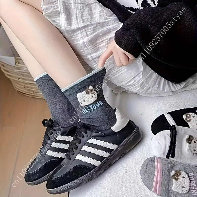 4 Pairs Hello Kitty All-Match Autumn Winter Style Women'S Skin-Friendly Soft Comfortable Cute Sweet Cartoon Casual