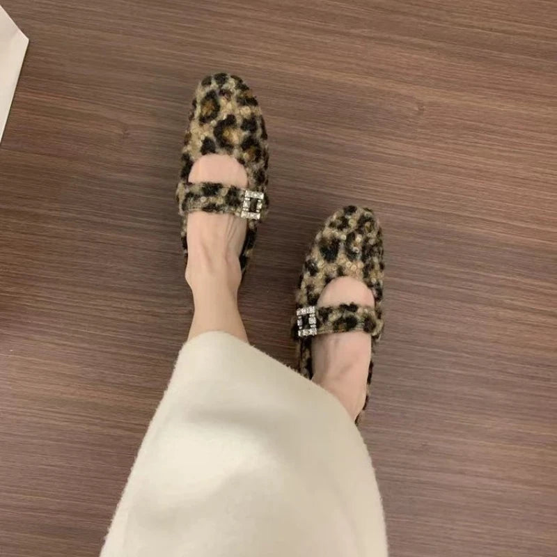 2026 New Clogs for Women Winter Fashion Cork Insole Warm Plush Slippers Shoes with Arch Support Cozy Home Furry Suede Shoe