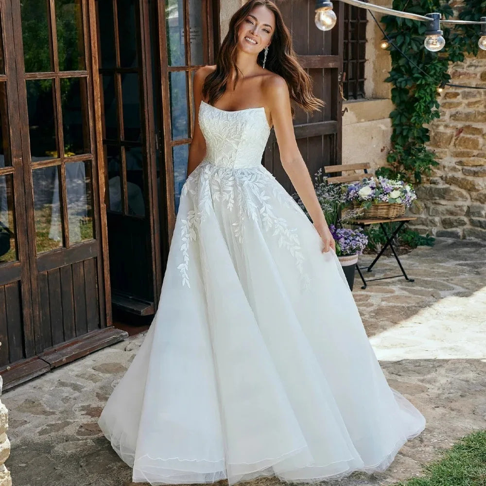 Scoop Neck Wedding Dress A-line Lace Appliques Backless Court Train Button Vestidos De Novia Customized