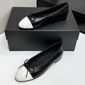 2026 Women's Two-Tone Cap-Toe Ballet Flats, Round Toe Leather Slip-On Shoes, Retro Elegant Chic Office & Date Flats YYT26041914