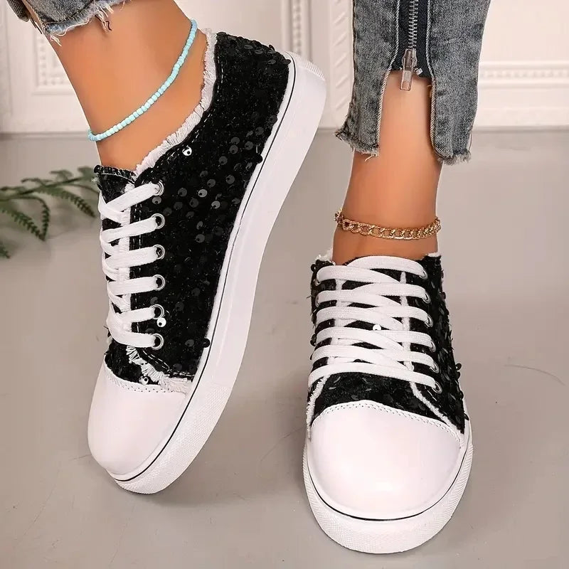Spring 2026 new model lace-up sports shoes, fashionable and casual style, women's style canvas low-top flat semi-sulfurized sole