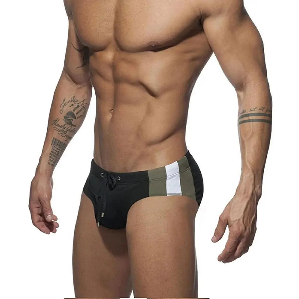 2025Men's side color matching triangle swimming trunks tethered close-fitting fashion trendy men's beach briefs men's UXH332