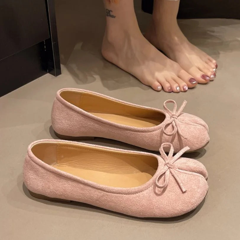 Japanese Style Tabi Ninja Shoes Women Cozy Leather Flats Split Hoof Toe Loafers Femme Mary Jeans Mocasines Ladies Ballerina Shoe
